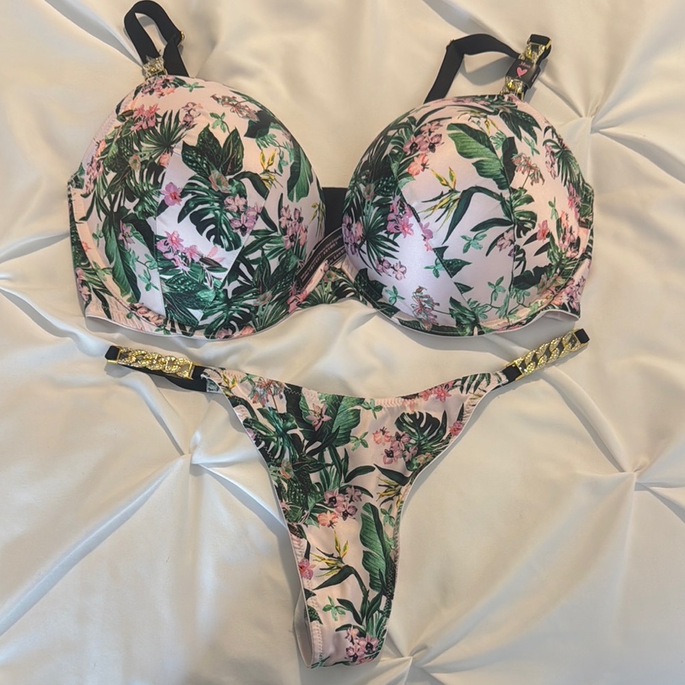 Victoria’s Secret Very Sexy Bling Tropical Bra set- size 38DD and M- NWT
